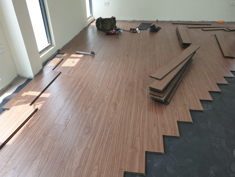 dịch vụ sửa sàn gỗ công nghiệp